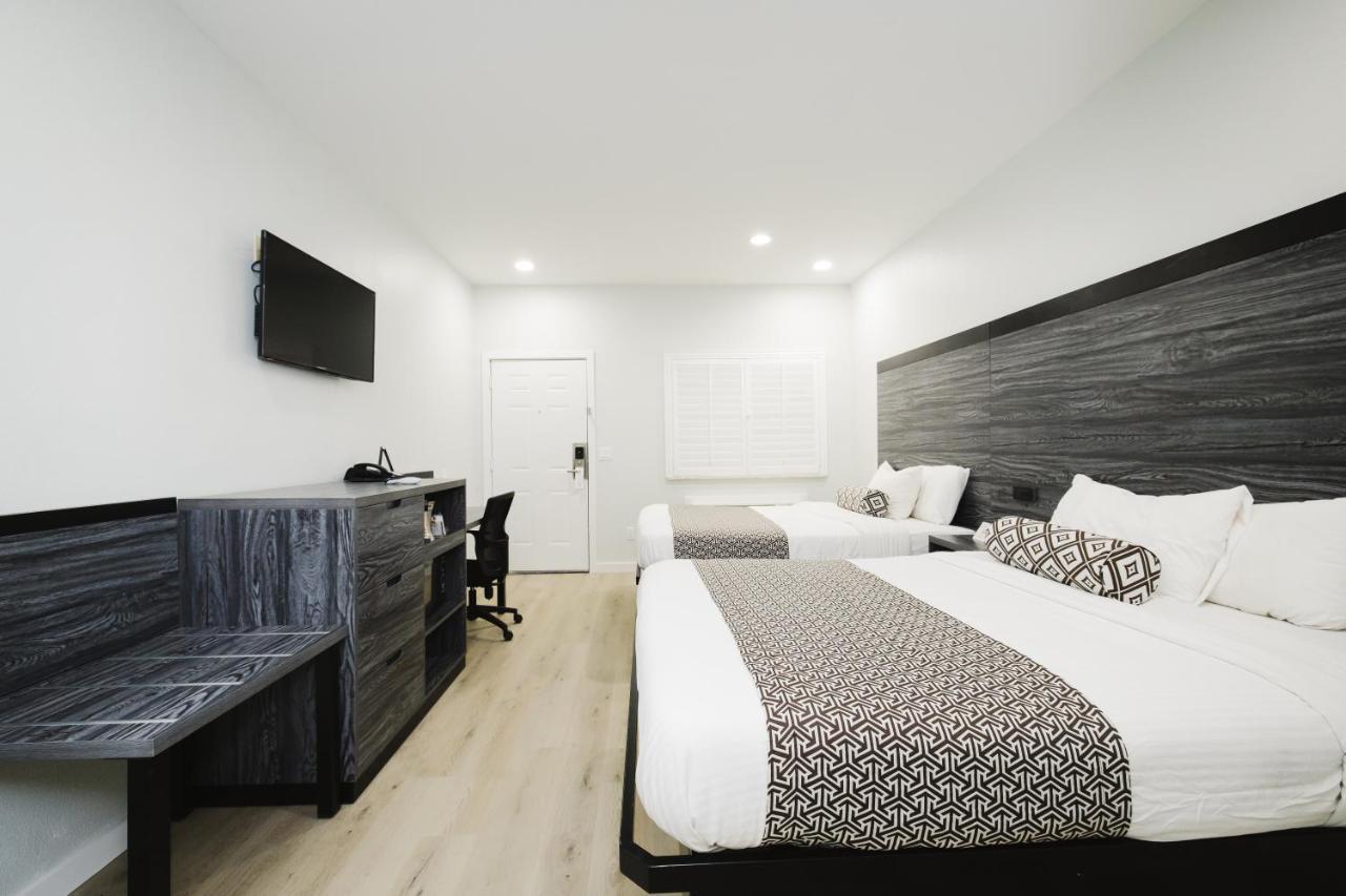 Sapphire Inn&Suites Deer Park Extérieur photo