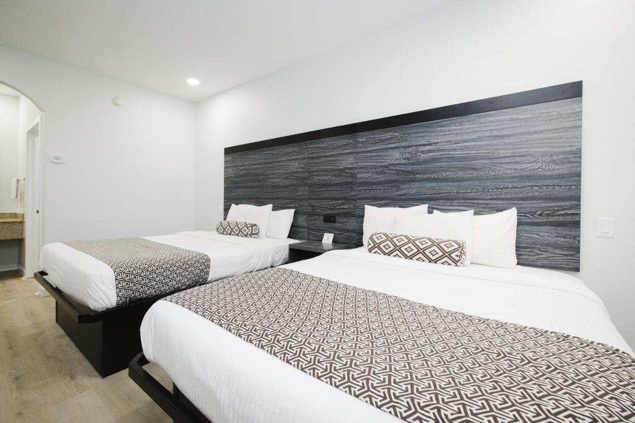 Sapphire Inn&Suites Deer Park Extérieur photo