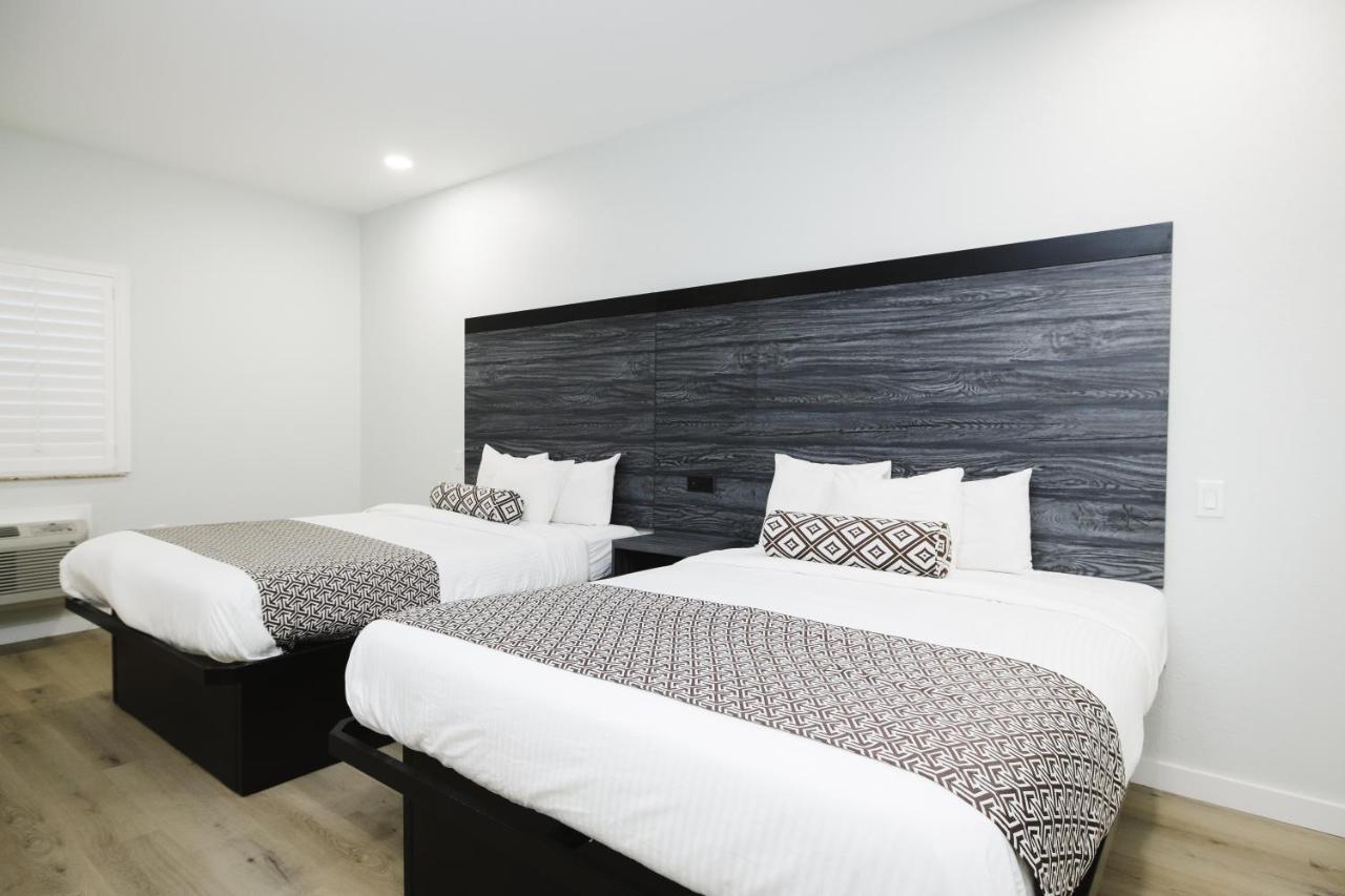 Sapphire Inn&Suites Deer Park Extérieur photo