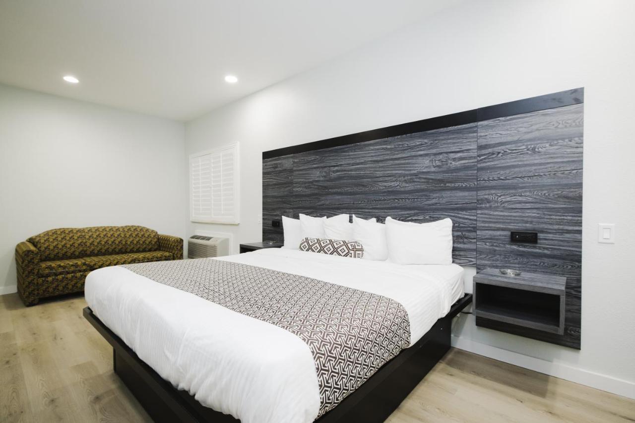 Sapphire Inn&Suites Deer Park Extérieur photo
