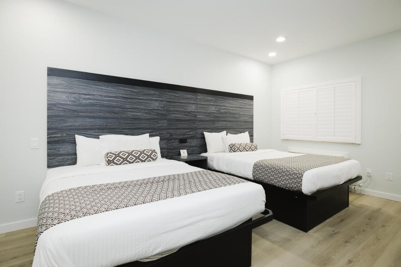 Sapphire Inn&Suites Deer Park Extérieur photo