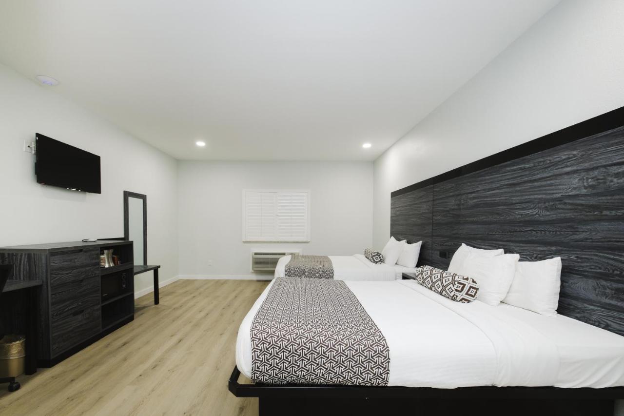 Sapphire Inn&Suites Deer Park Extérieur photo