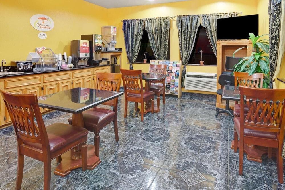 Sapphire Inn&Suites Deer Park Extérieur photo